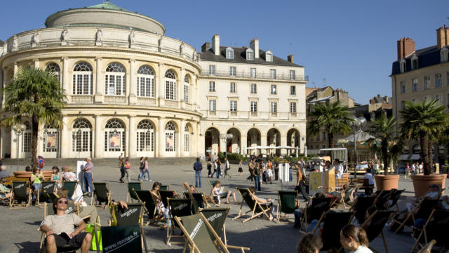 France, Ille et Vilaine (35) Rennes, transats place de la mairie devant le theatre opera