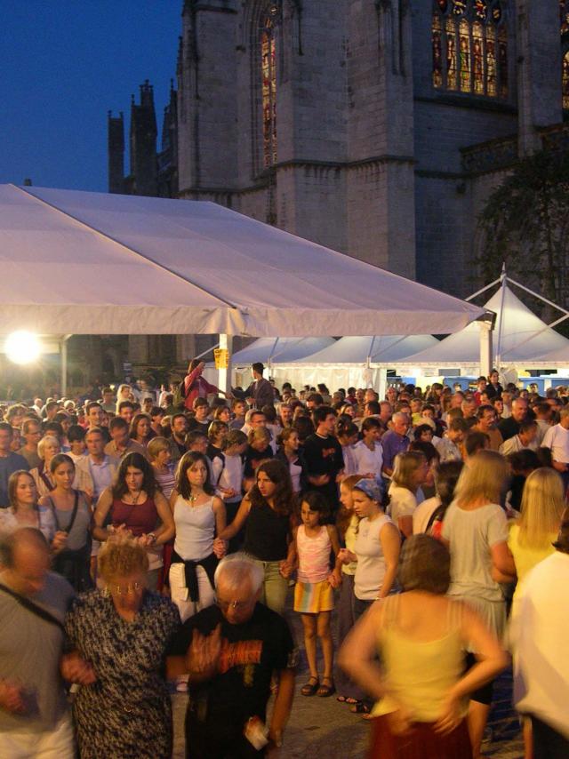 1. Festival De Cornouaille Fest Noz Place St Corentin 3