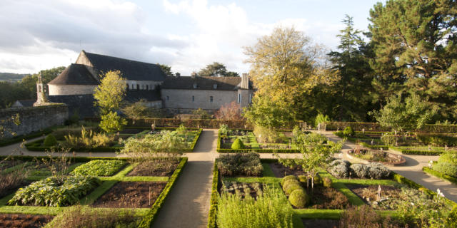 Plougastel Daoulas - Abbaye - Le jardin de plantes médicinales