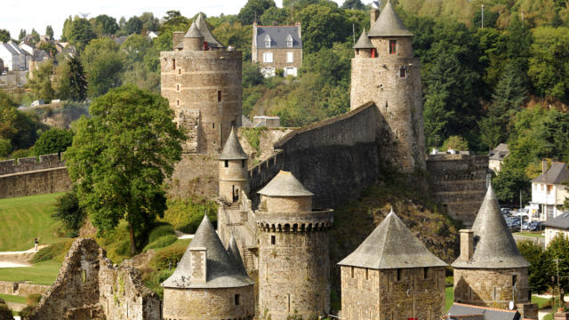 Château de Fougères - Vue sur les tours