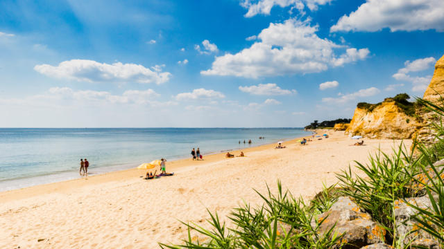 la-plage-de-la-mine-d-or-penestin-2.jpg