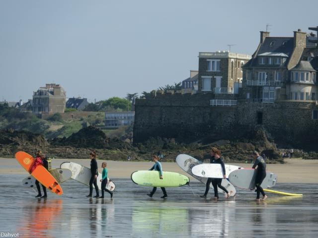 Surf à Saint-Malo