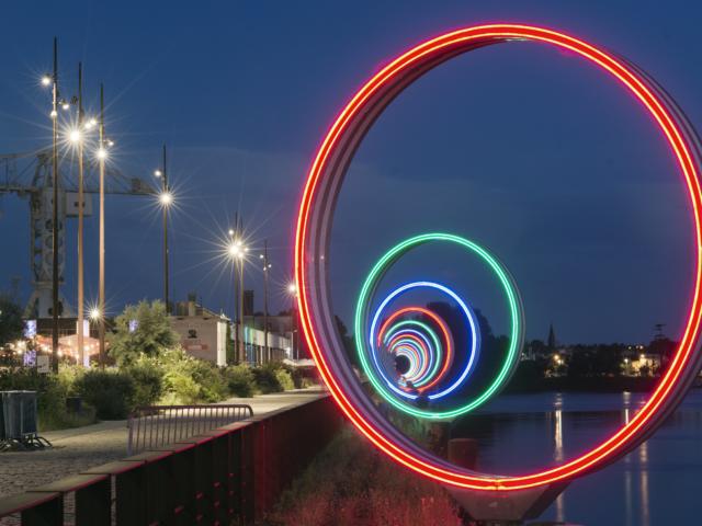 Daniel Buren et Patrick Bouchain, Les Anneaux, Quai des Antilles, Nantes © Martin Argyroglo/LVAN