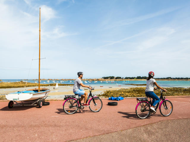 Balade en vélek'tro sur la Côte de Granit rose