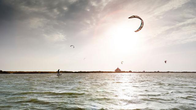 kite-surf-pointe-de-penvinsalexandre-lamoureux.jpg