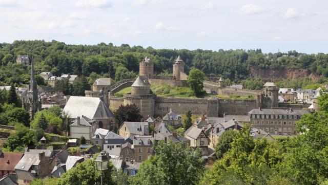 Fougères - La vallée de Nançon et le château