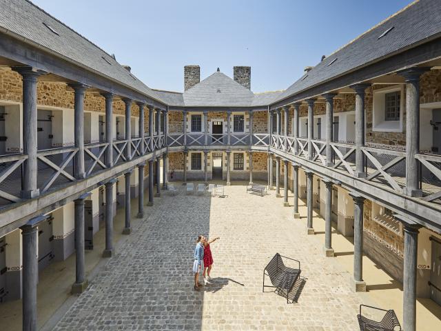Centre D’art Gwin Zegal dans l'ancienne prison - Guingamp