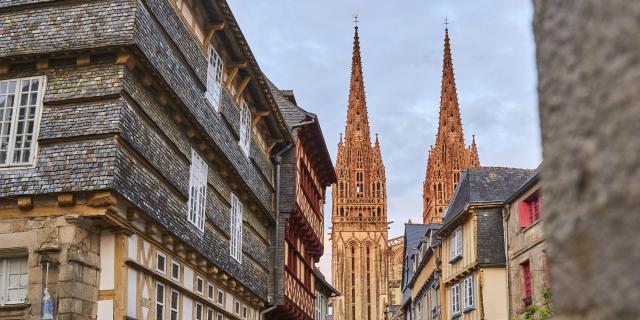 Quimper - vue sur la cathédrale Saint Corentin