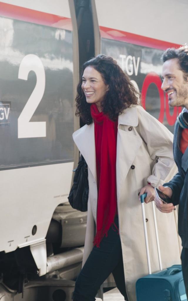 tgv-inoui-couple-letizia-le-fur.jpg