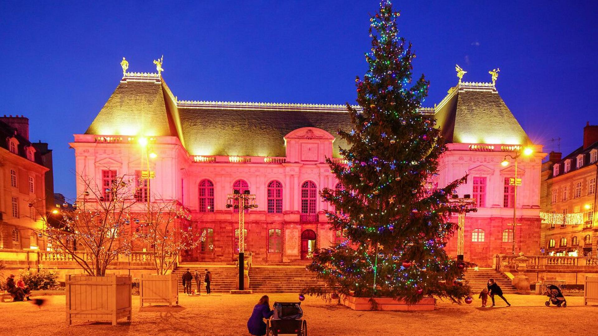 Déco Rennes Noël : Plongez au Cœur d'une Magie Festive Bretonne