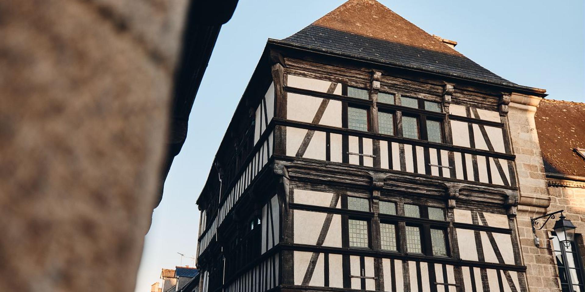 Quintin - Maison à pan de bois