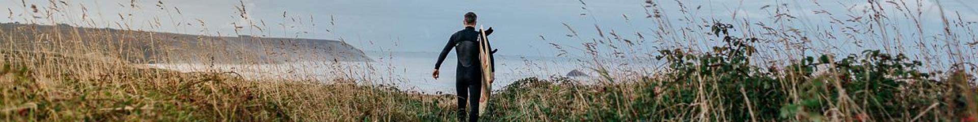 Séance de surf dès l'aube à Lostmarc'h