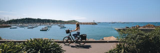 Trébeurden - Balade à vélo sur le port