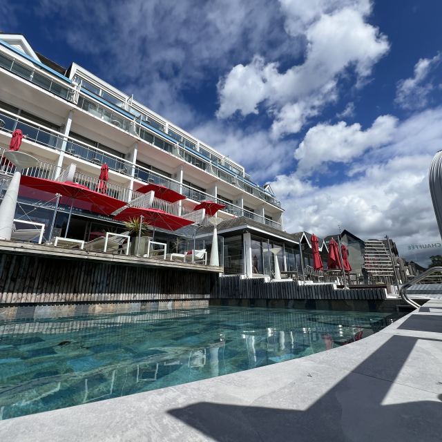 Hotel 1
