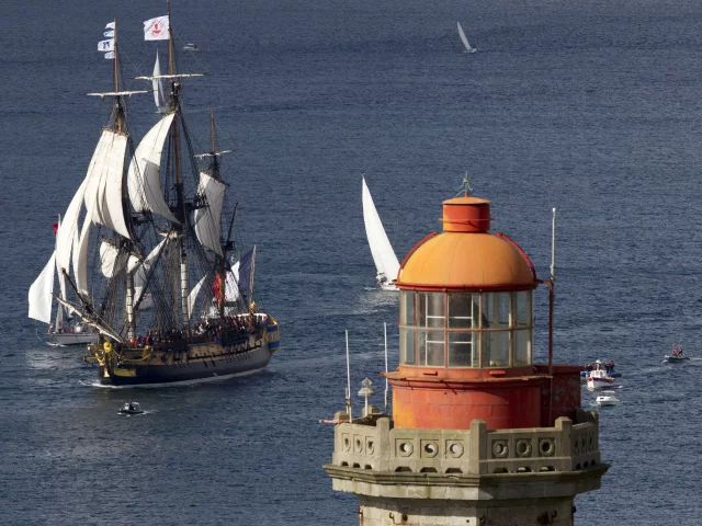 Arrivée de l'Hermione aux Fêtes Maritimes Internationales de Brest 2016