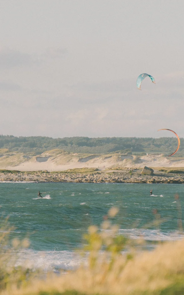 Surf au Coucher du soleil à pointe de la Torche