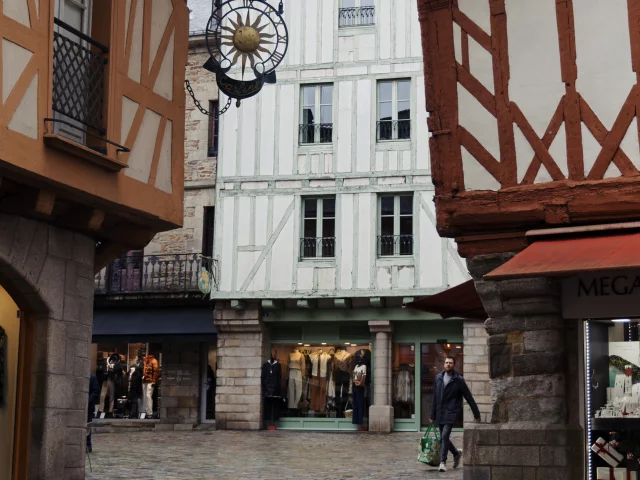 Vannes - Maison à colombages Place Saint-Pierre