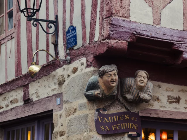 Vannes - Vannes et sa femme