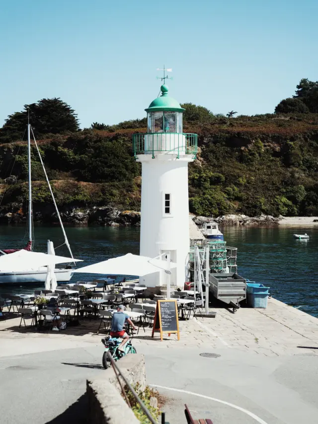 Belle-Ile-en-Mer_Port de Sauzon_Phare