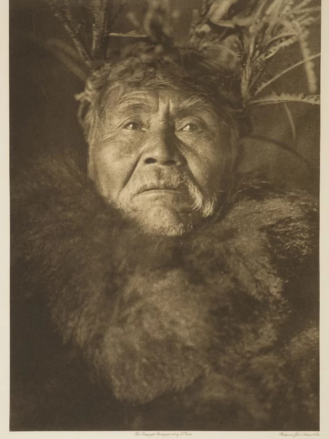 Domaine départemental de la Roche-Jagu - Le pêcheur de baleines - Photographie d’Edward S. Curtis - Planche 382 in The North American Indian, volume XI (1915)