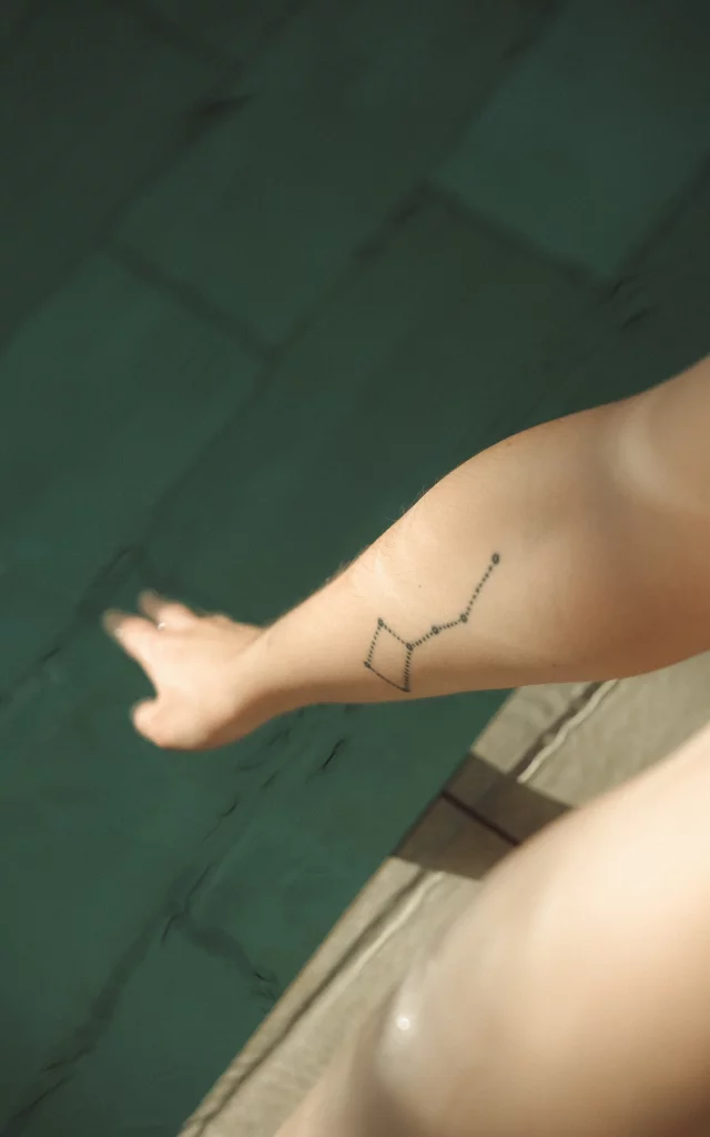 Thalassotherapie - Detente au bord de la piscine,