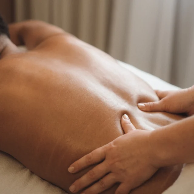 Massage du dos, Thalassothérapie Quiberon
