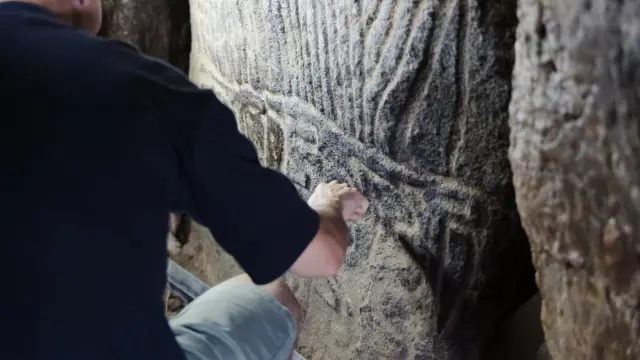 Larmor-Baden - Ile de Gavrinis - Le cairn de Gavrinis