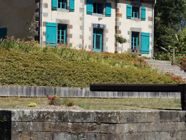 Hédé-Bazouges - Canal d'Ille et Rance - Maison éclusière La Charronnerie