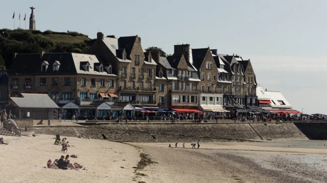 Cancale - Port et plage de Cancale