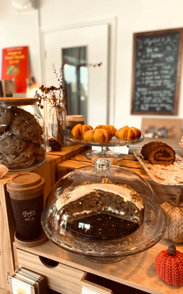 Elizabeth & Jo Librairie-café