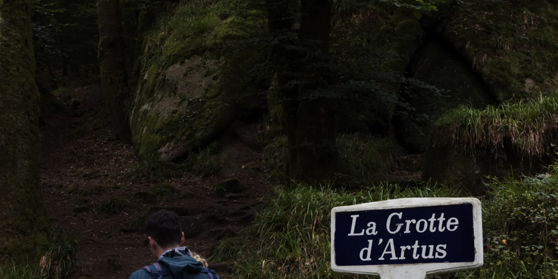 Huelgoat - La grotte d'Artus