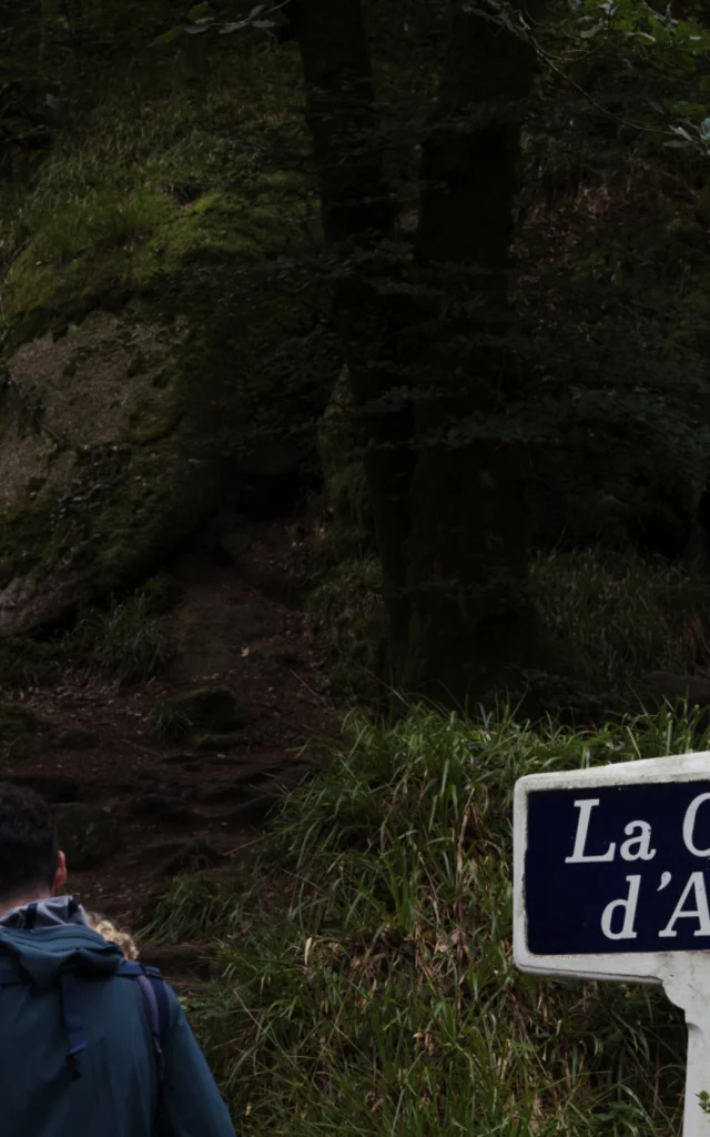 Huelgoat - La grotte d'Artus