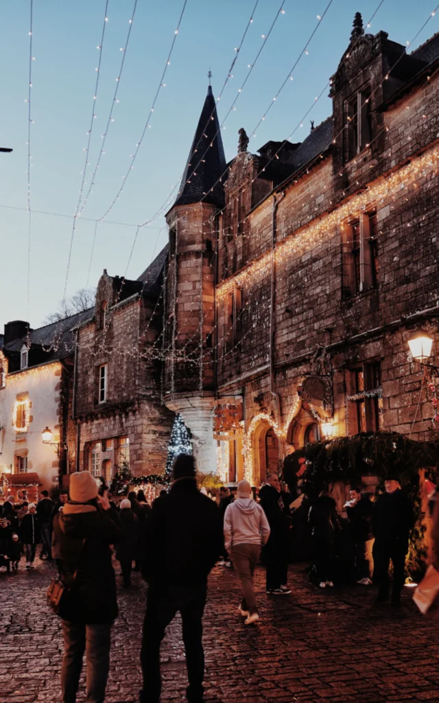 Rochefort-en-Terre pendant les fêtes - Illuminations de Noël
