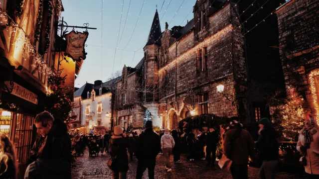 Rochefort-en-Terre pendant les fêtes - Illuminations de Noël