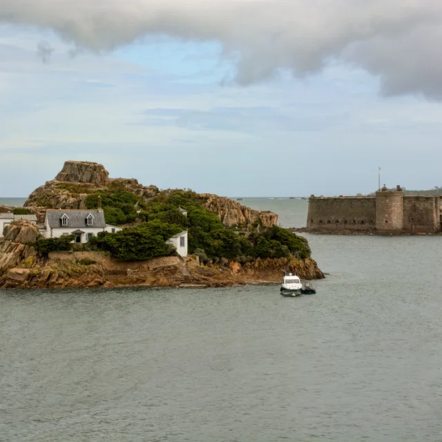 Île Louët - Château du Taureau