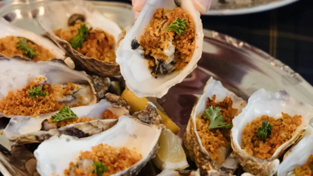 Huîtres chaudes au Kari Gosse