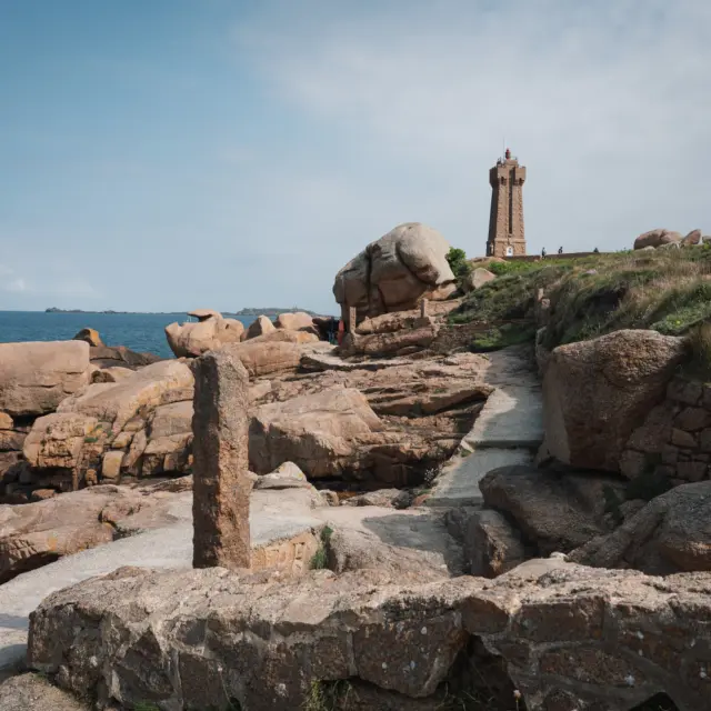Ploumanac'h - Sentier des douaniers et phare de Ploumanac'h