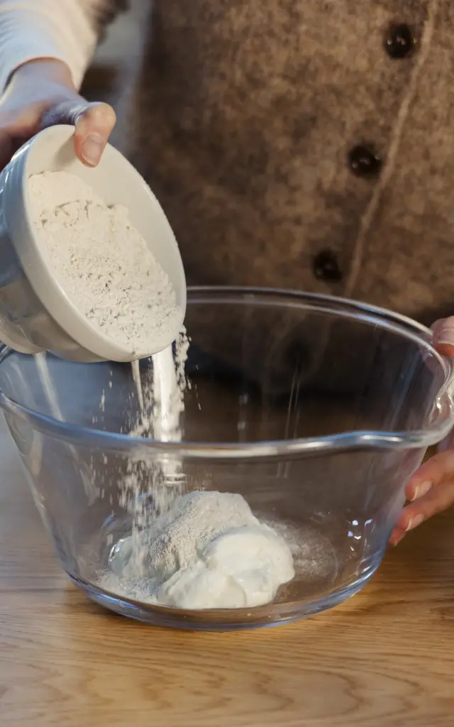 Mélange beurre, crème et farine