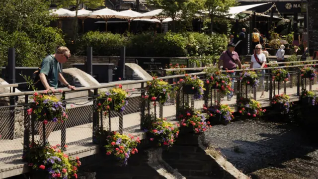 La Gacilly - Pont et rivière Aff